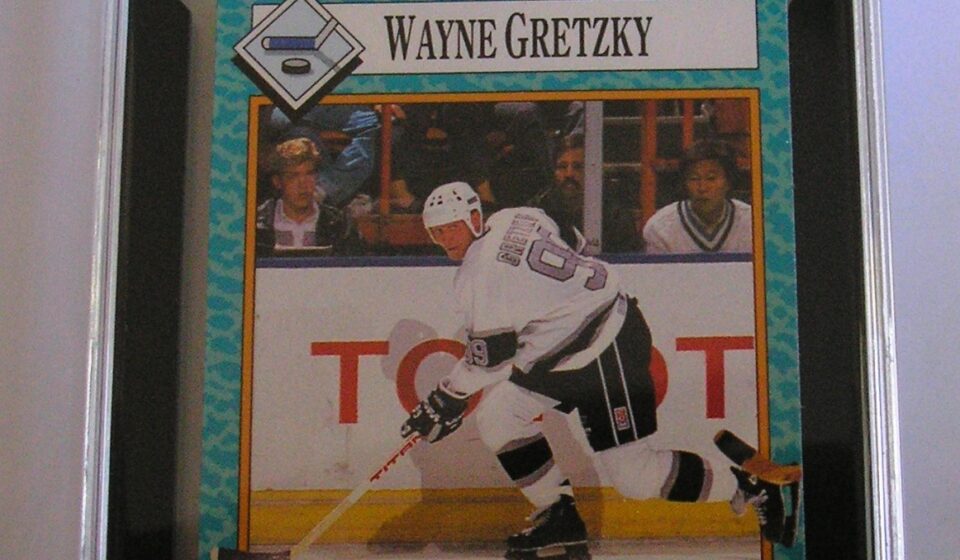 eBay listing photo of 1989 Wayne Gretzky graded K Sportscard Authentication (KSA) 10 from 1989 Sports Illustrated for Kids Series 1 card 19